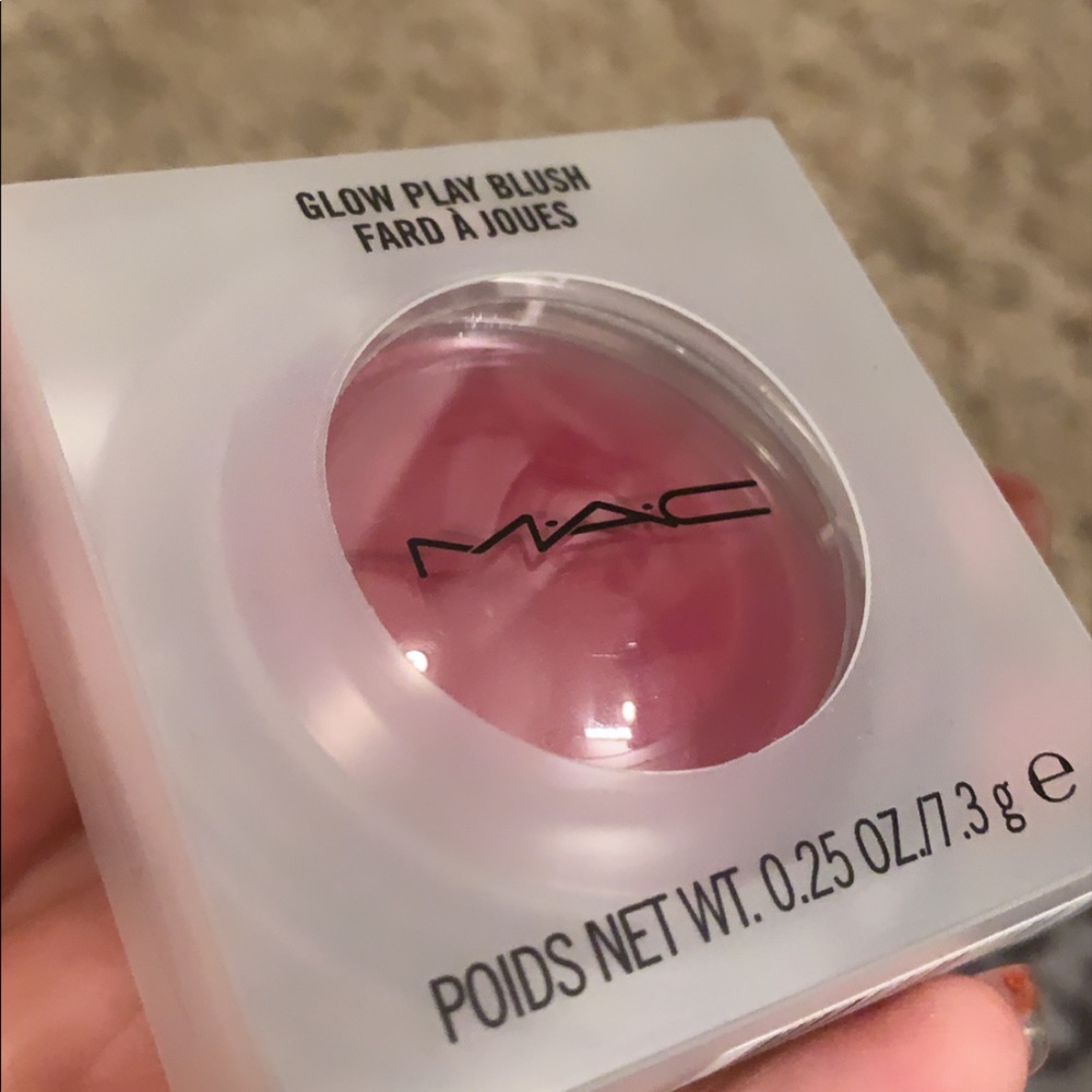 MAC Glow Play blush